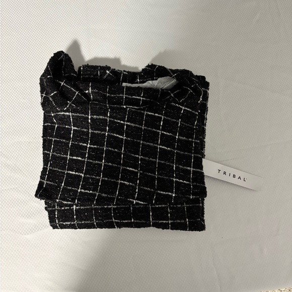 New Tribal Checkered Split Neck Top Women’s Size: Small - Picture 7 of 8